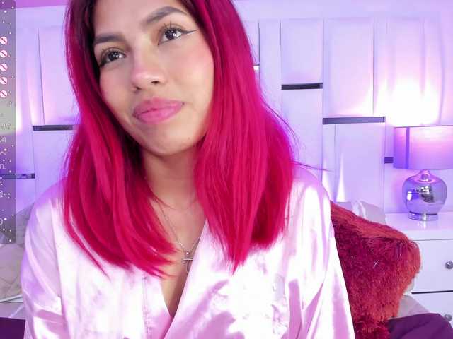 Live sex webcam photo for RossieLee #277534843