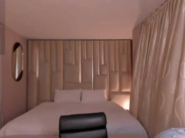 Live sex webcam photo for RossieRhoades #291328837