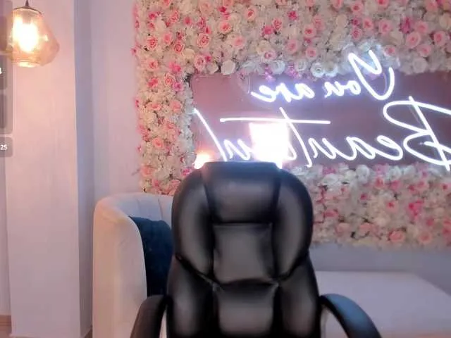 Live sex webcam photo for RossieRhoades #291412669