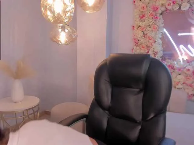 Live sex webcam photo for RossieRhoades #291448030