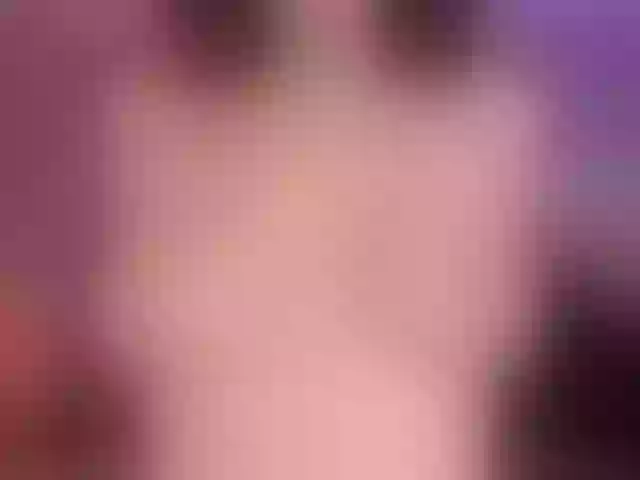 Live sex webcam photo for RossieRhoades #291792341