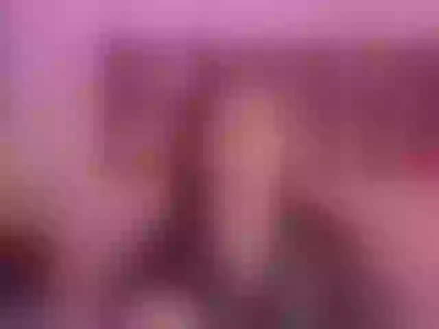 Live sex webcam photo for RossieRhoades #292279371