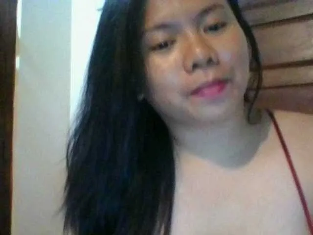 Live sex webcam photo for RossyLove #277633021