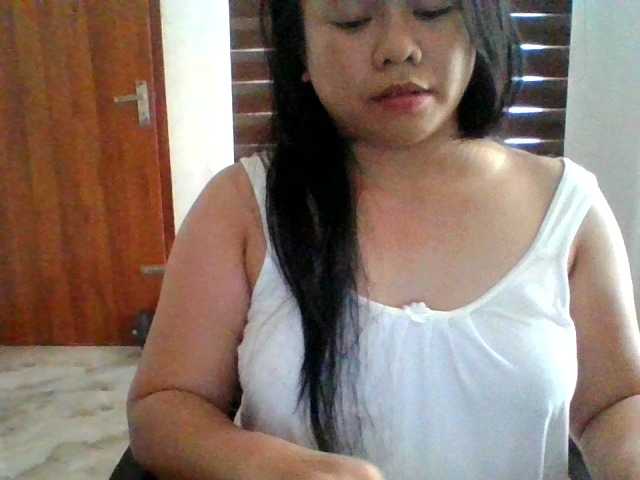 Live sex webcam photo for RossyLove #290748498