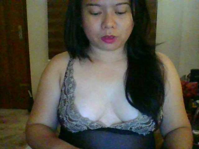 Live sex webcam photo for RossyLove #290921402