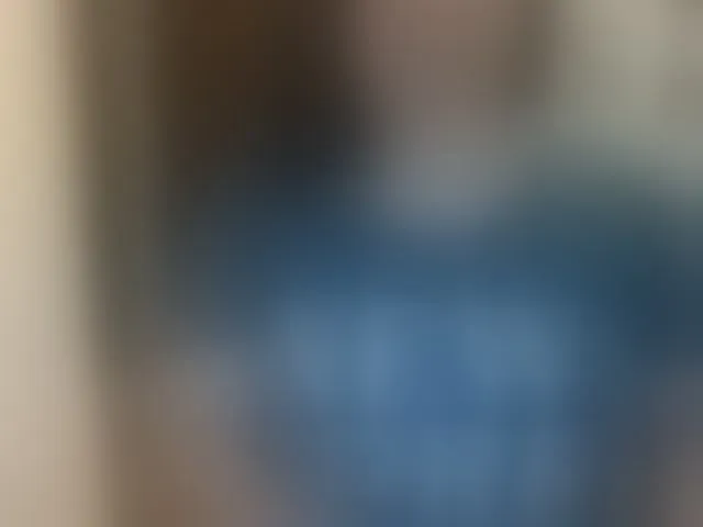 Live sex webcam photo for RossyLove #293891034