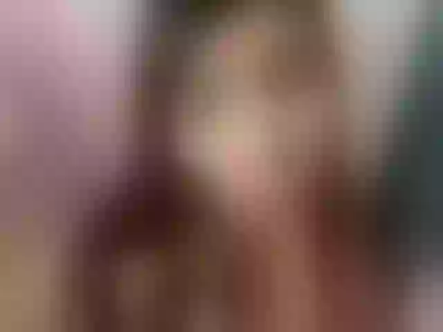Live sex webcam photo for RosyBelle #275985477