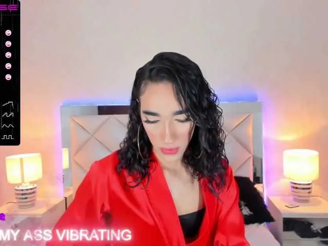 Live sex webcam photo for RosyCameron #273166527