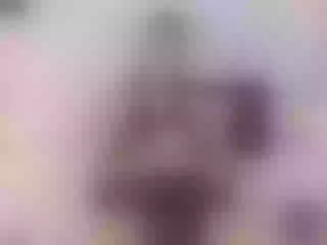Live sex webcam photo for RosyCameron #273174435