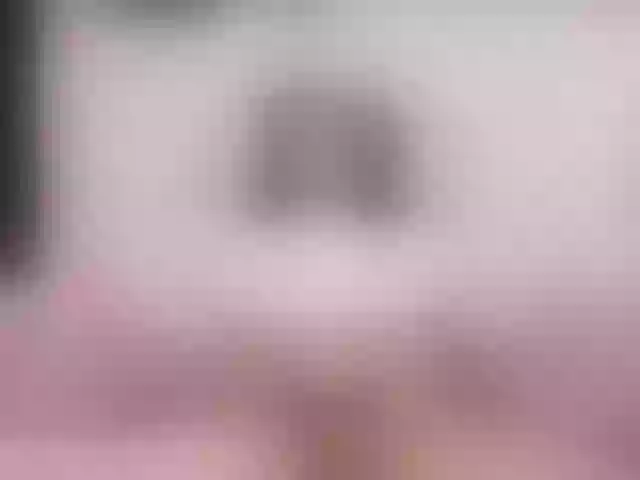 Live sex webcam photo for RosyCameron #273226660