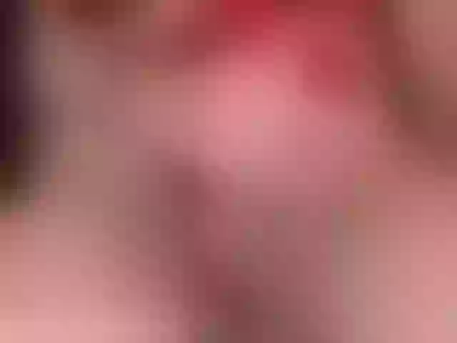 Live sex webcam photo for RosyCameron #273375189