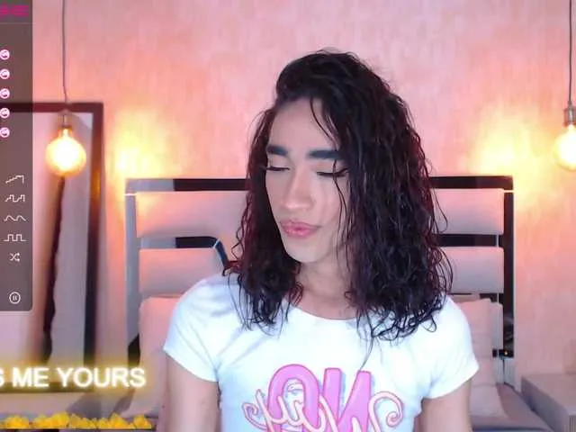 Live sex webcam photo for RosyCameron #273489980