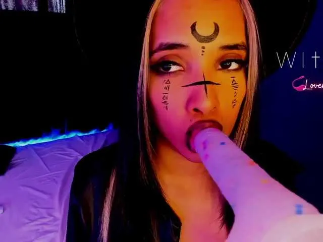 Live sex webcam photo for RoughZay #272452750