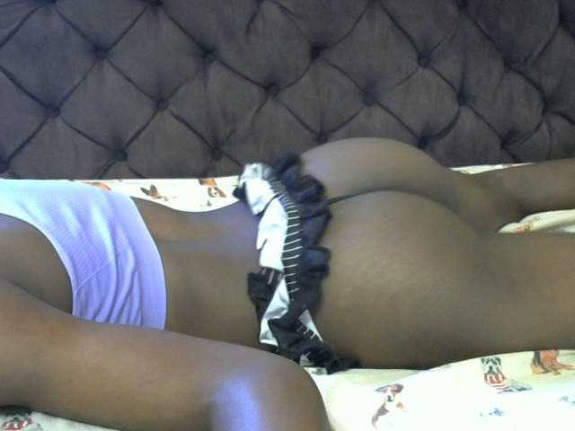 Live sex webcam photo for Roundass25 #273764211