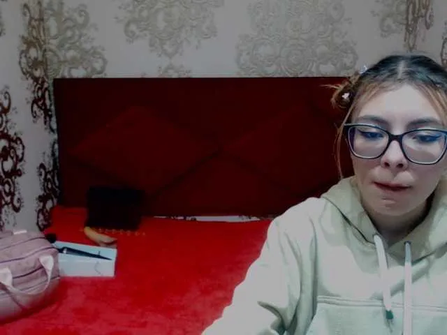 Live sex webcam photo for RousellVaads #288060410