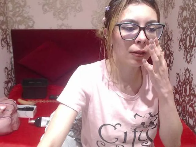 Live sex webcam photo for RousellVaads #288060414