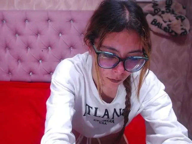 Live sex webcam photo for RousellVaads #288060428