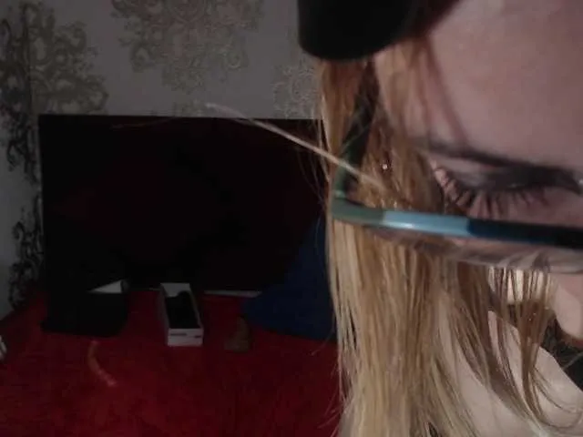 Live sex webcam photo for RousellVaads #288060463