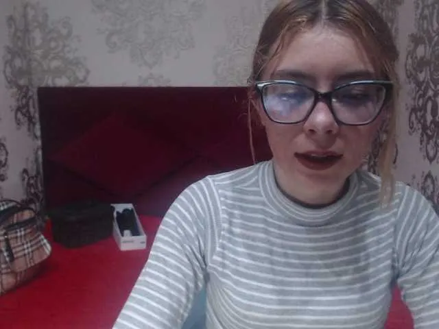 Live sex webcam photo for RousellVaads #288060505