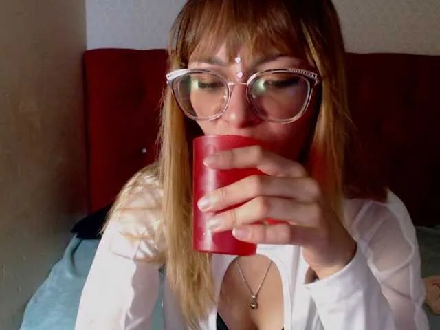 Live sex webcam photo for RousellVaads #288793384