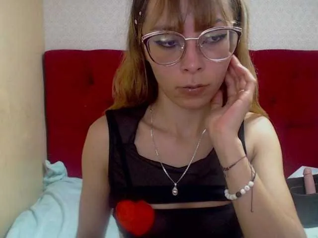 Live sex webcam photo for RousellVaads #289556624