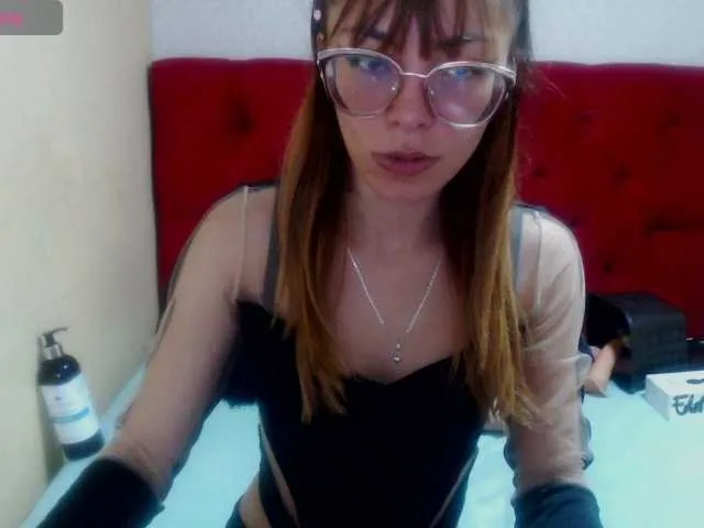 Live sex webcam photo for RousellVaads #289627107