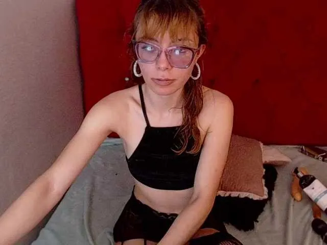 Live sex webcam photo for RousellVaads #290536081