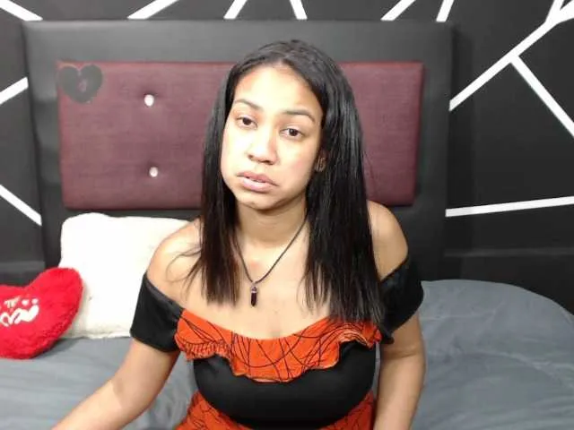 Live sex webcam photo for Rouss- #271878421