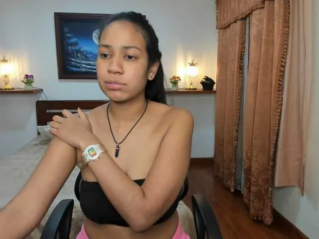 Live sex webcam photo for Rouss- #272891438