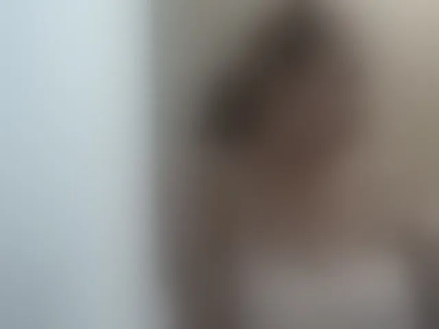 Live sex webcam photo for RoxanaMilf #292579198