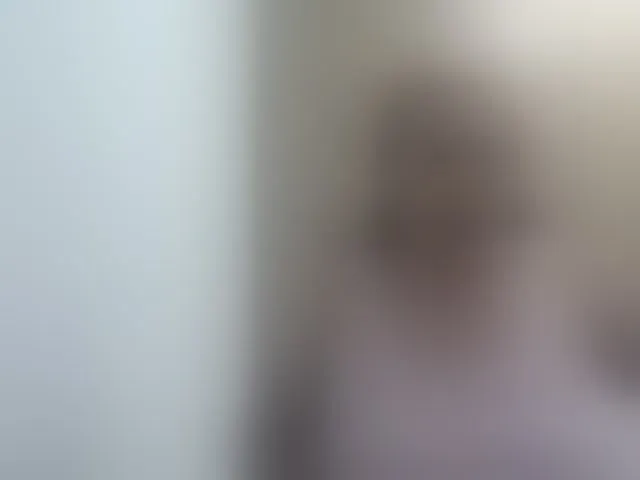 Live sex webcam photo for RoxanaMilf #293677068