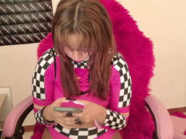 Live sex webcam photo for RoxaneEvans #292177376