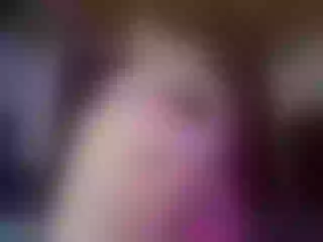 Live sex webcam photo for Roxanne-tay #291443205