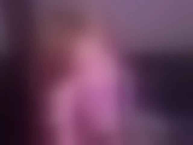 Live sex webcam photo for Roxanne-tay #294252308