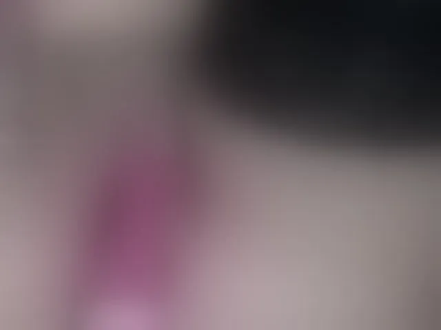 Live sex webcam photo for RoxieAnne #293779317