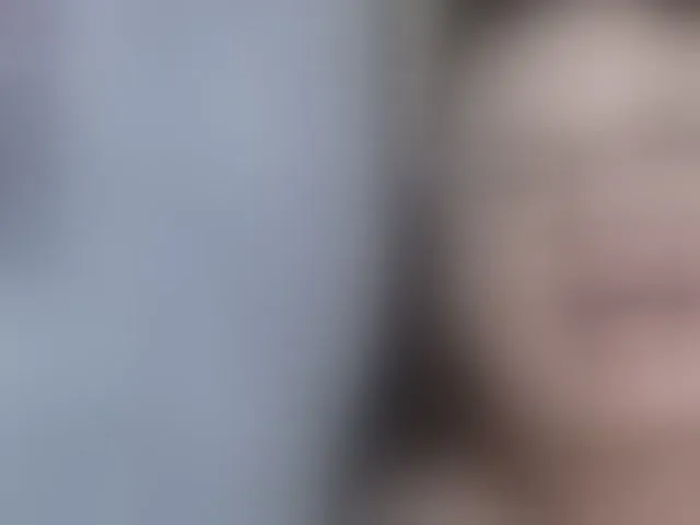 Live sex webcam photo for RoxieAnne #293881665
