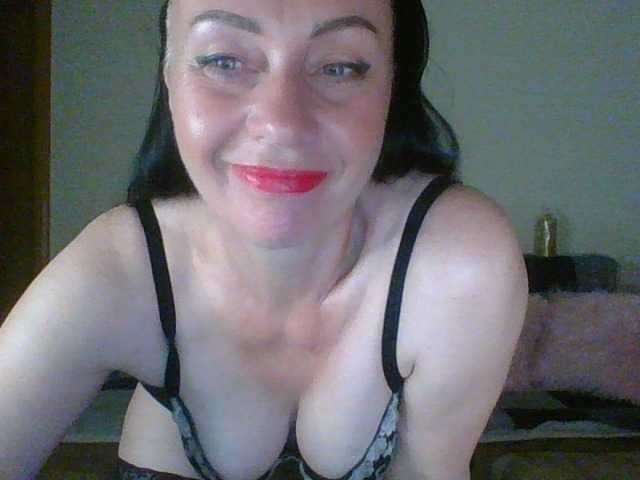 Live sex webcam photo for RoxolanaNiks #276338204