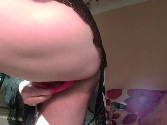 Live sex webcam photo for RoxolanaNiks #291751657