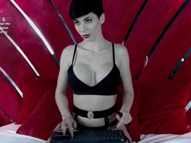 Live sex webcam photo for RoxxyRouge #292284823