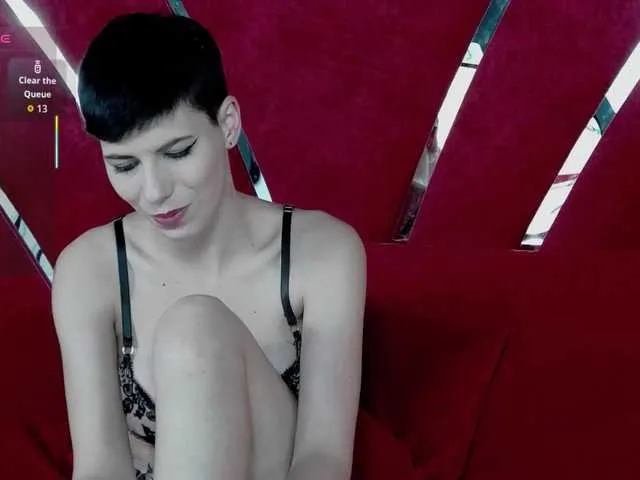 Live sex webcam photo for RoxxyRouge #292351265