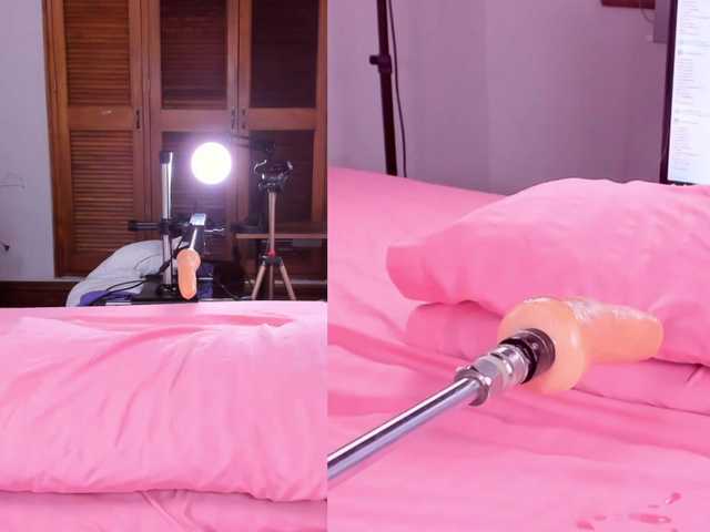 Live sex webcam photo for Roxy-Roxx #275917008