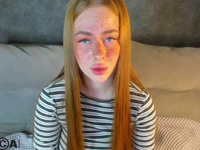 Live sex webcam photo for Roxy-Sunny #291759377