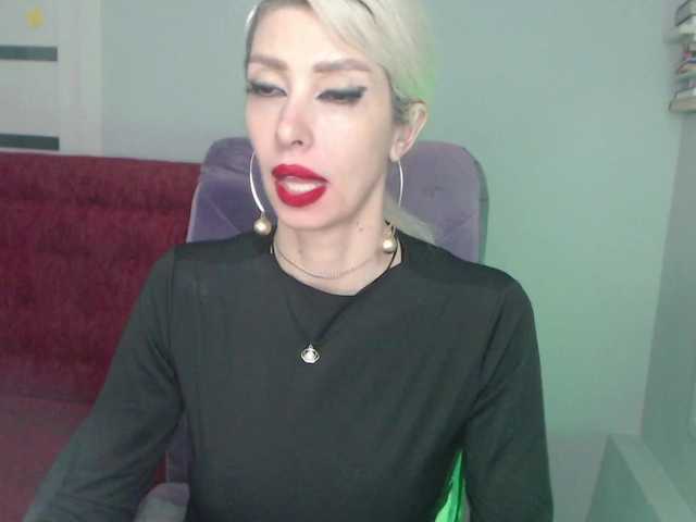 Live sex webcam photo for RoxySkyBlue #275520900
