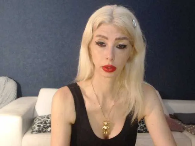 Live sex webcam photo for RoxySkyBlue #278003344