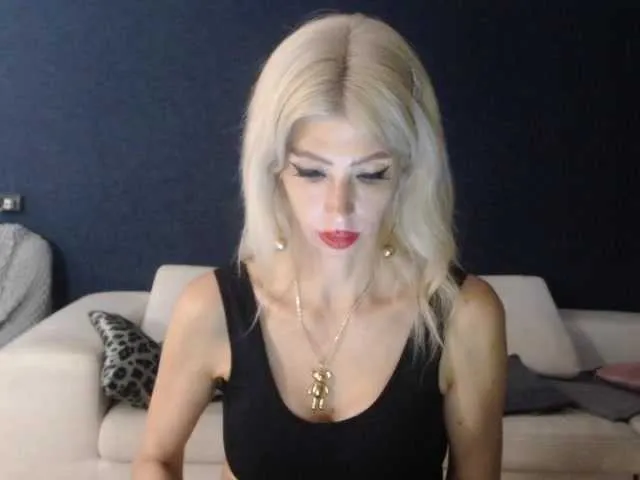 Live sex webcam photo for RoxySkyBlue #278025181