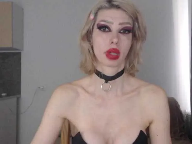 Live sex webcam photo for RoxySkyBlue #289853705