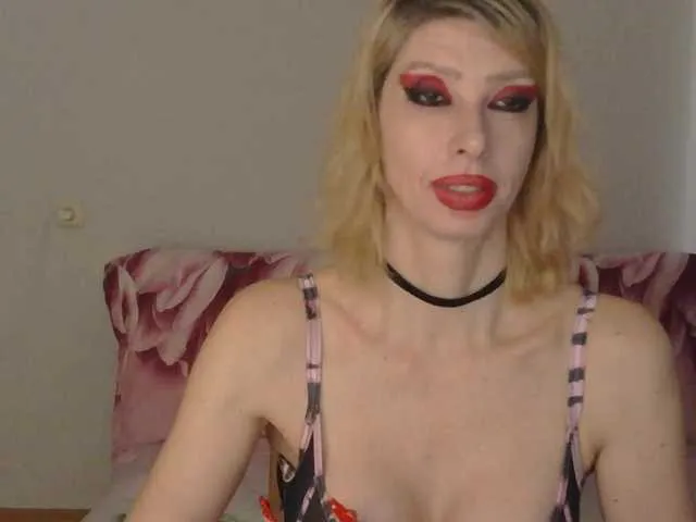 Live sex webcam photo for RoxySkyBlue #290156040