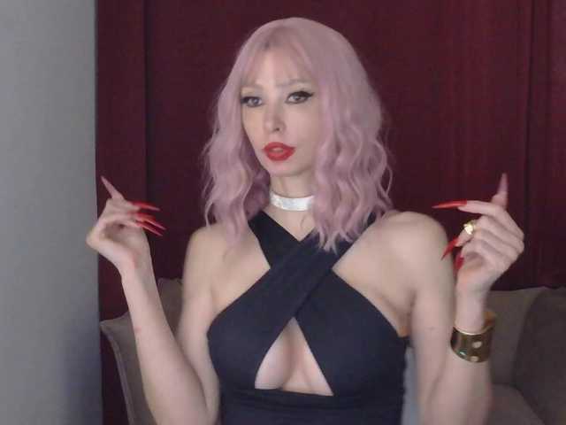 Live sex webcam photo for RoxySkyBlue #290883150