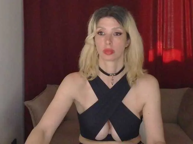 Live sex webcam photo for RoxySkyBlue #291218391