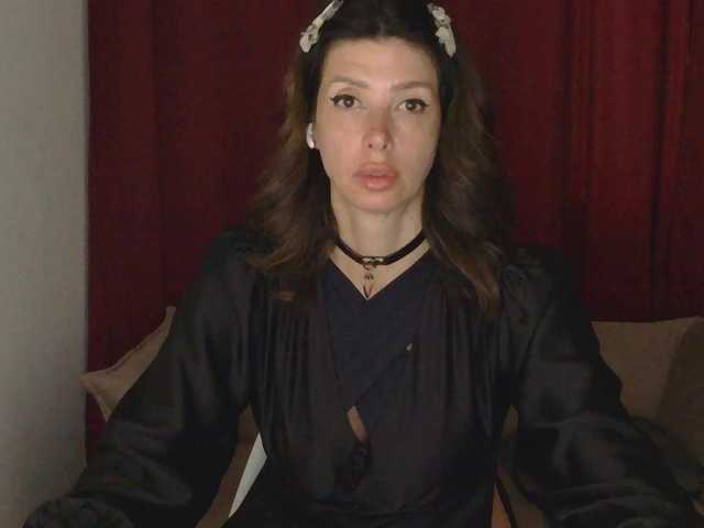 Live sex webcam photo for RoxySkyBlue #291266627